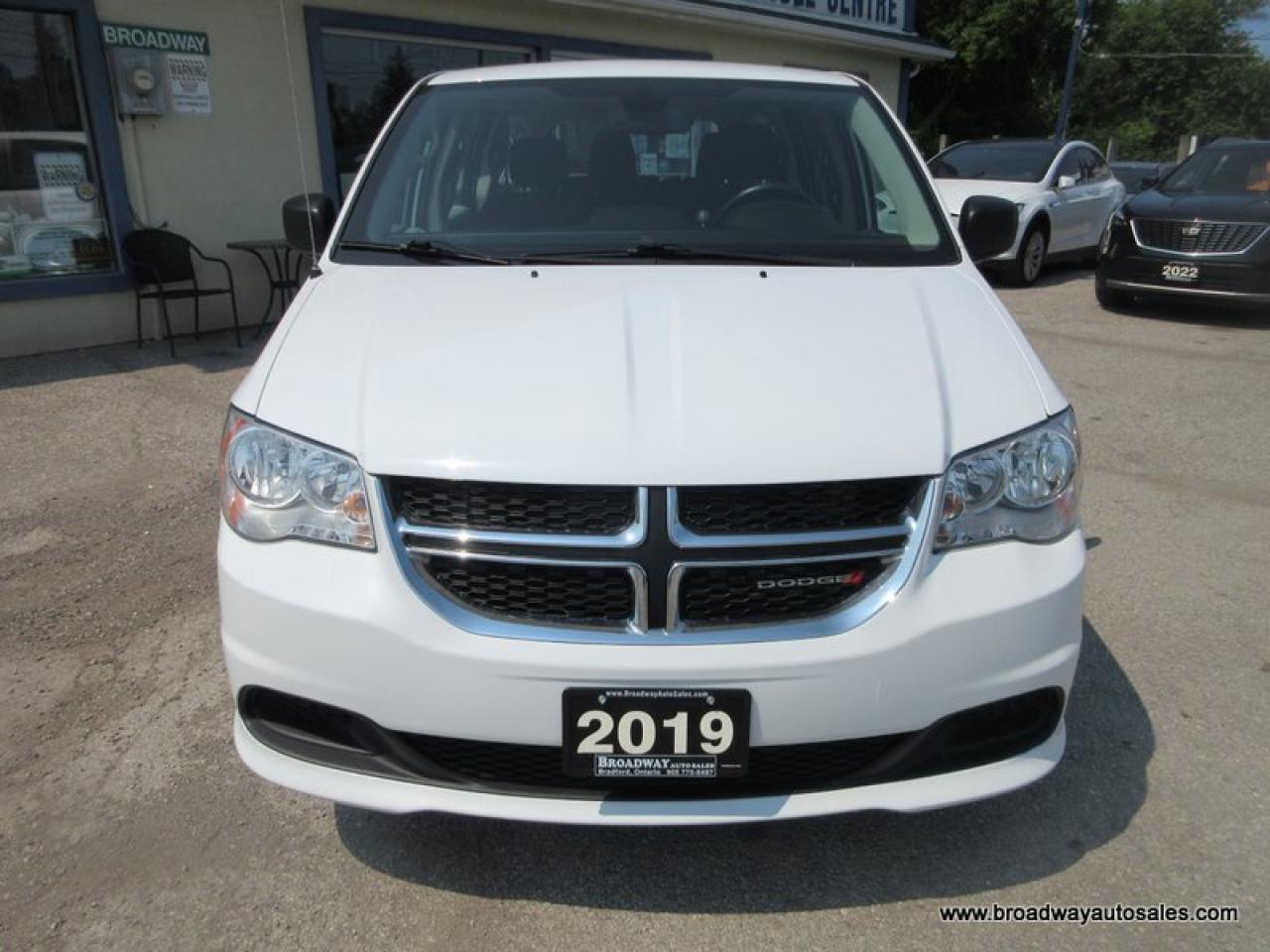 2019 Dodge Grand Caravan FAMILY MOVING SE-MODEL 7 PASSENGER 3.6L - V6.. BENCH & 3RD ROW.. REAR-STOW-N-GO.. BACK-UP CAMERA.. BLUETOOTH SYSTEM.. KEYLESS ENTRY.. Photo3