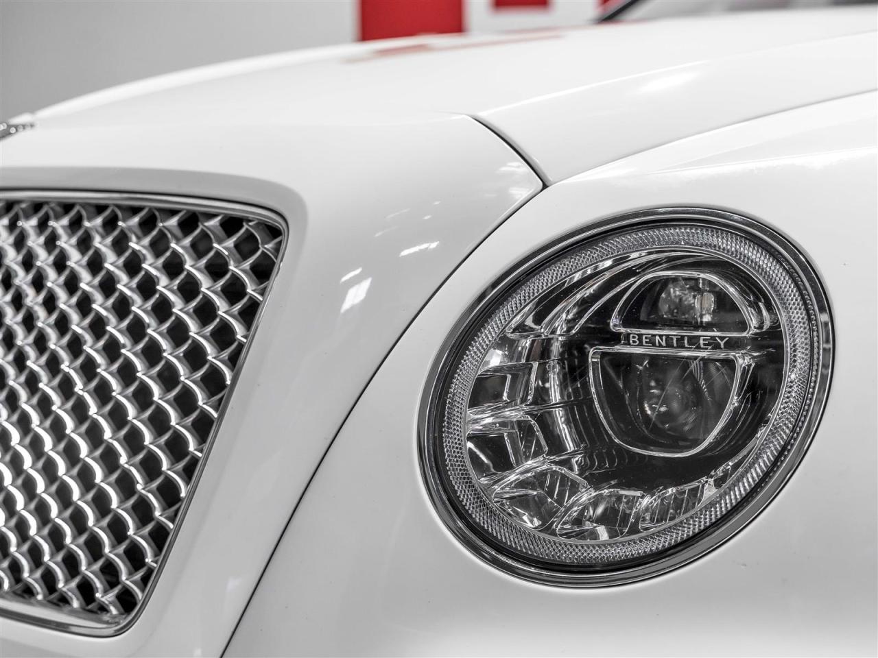 2020 Bentley Bentayga V8|TOURING SPEC|CITY SPEC|NAIM FOR BENTLEY|NIGHT VISION|LOADED Photo