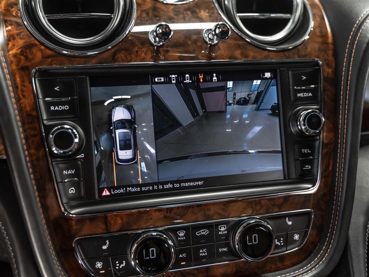 2020 Bentley Bentayga V8|TOURING SPEC|CITY SPEC|NAIM FOR BENTLEY|NIGHT VISION|LOADED Photo