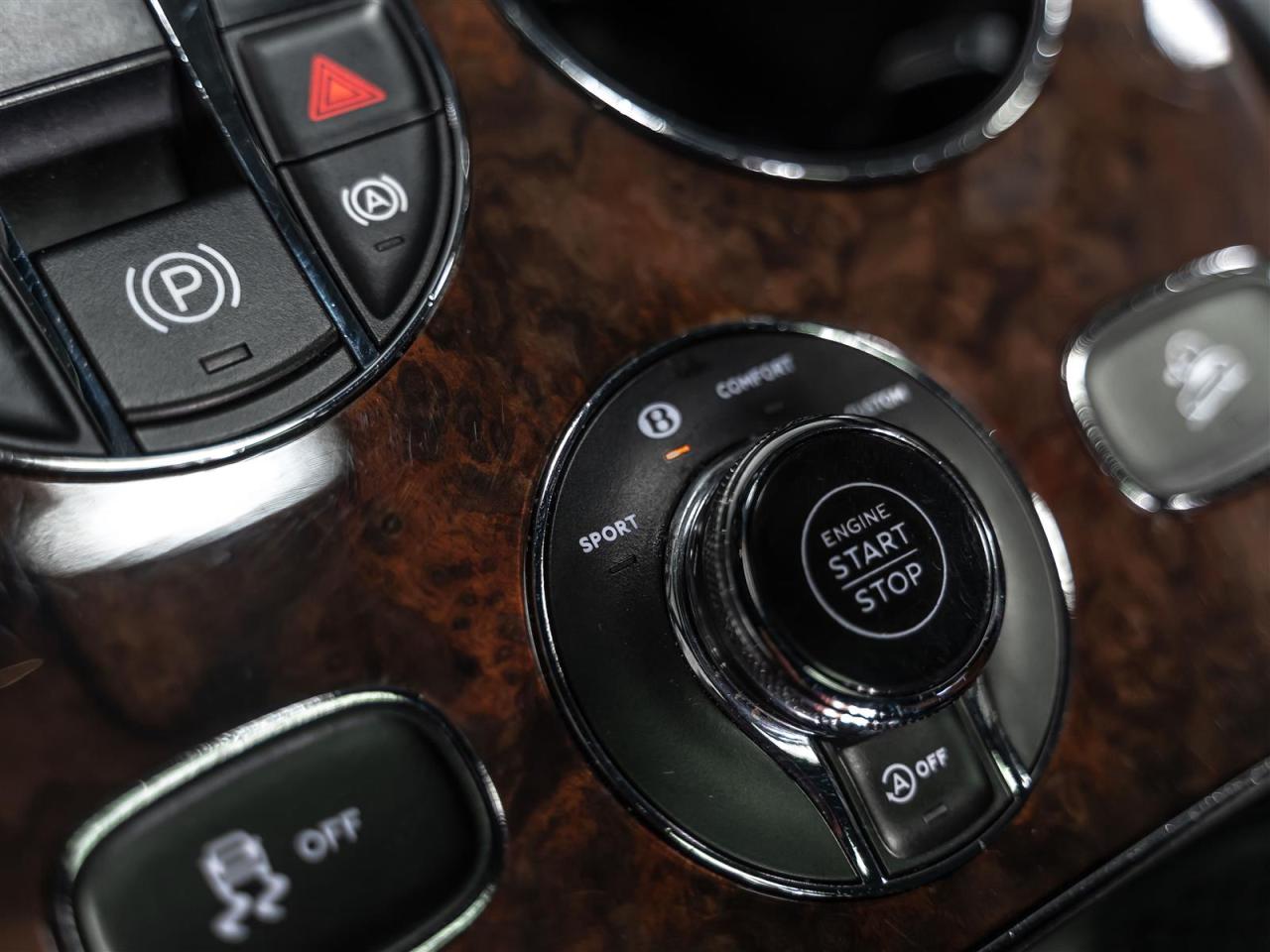 2020 Bentley Bentayga V8|TOURING SPEC|CITY SPEC|NAIM FOR BENTLEY|NIGHT VISION|LOADED Photo