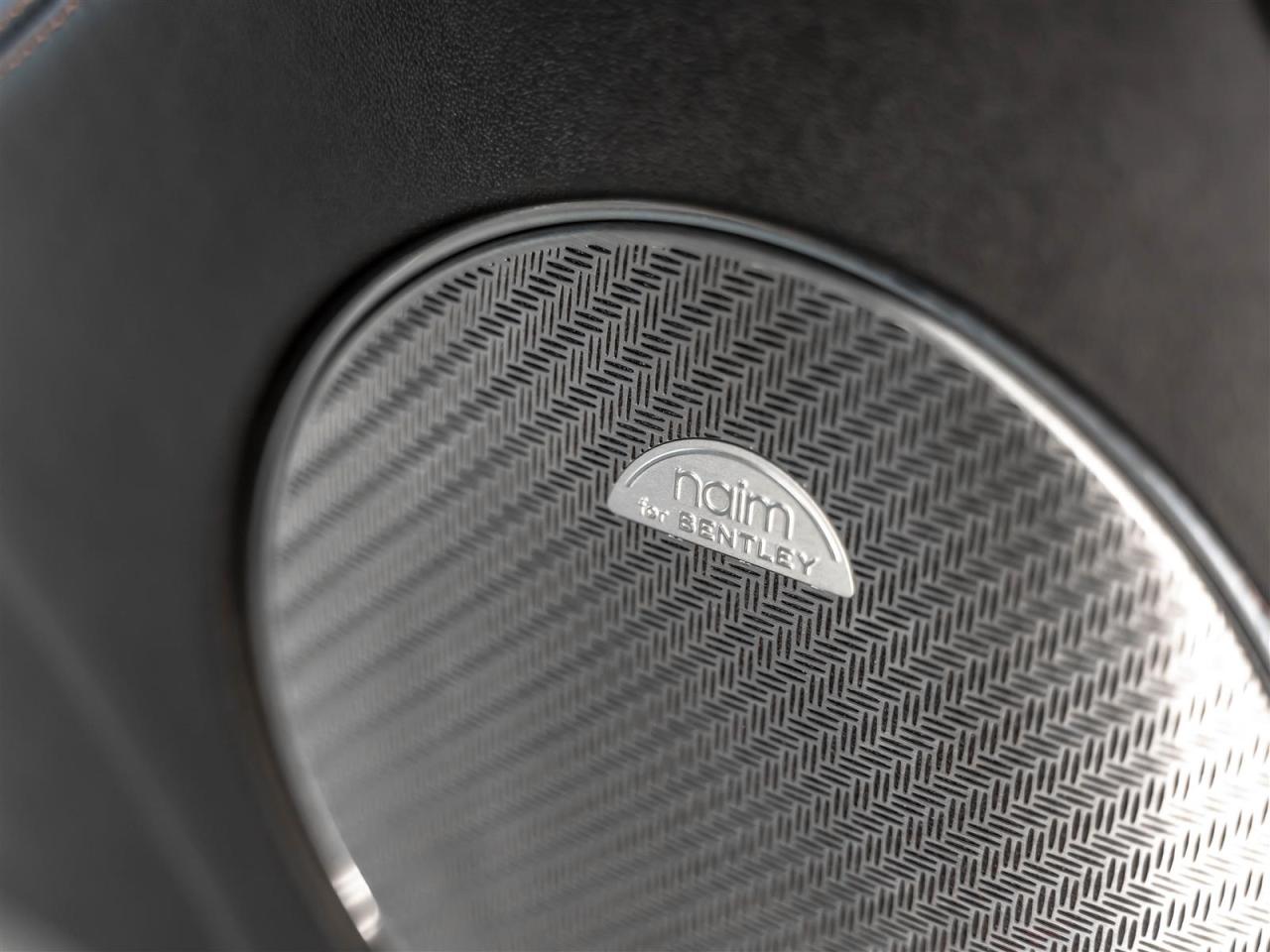 2020 Bentley Bentayga V8|TOURING SPEC|CITY SPEC|NAIM FOR BENTLEY|NIGHT VISION|LOADED Photo