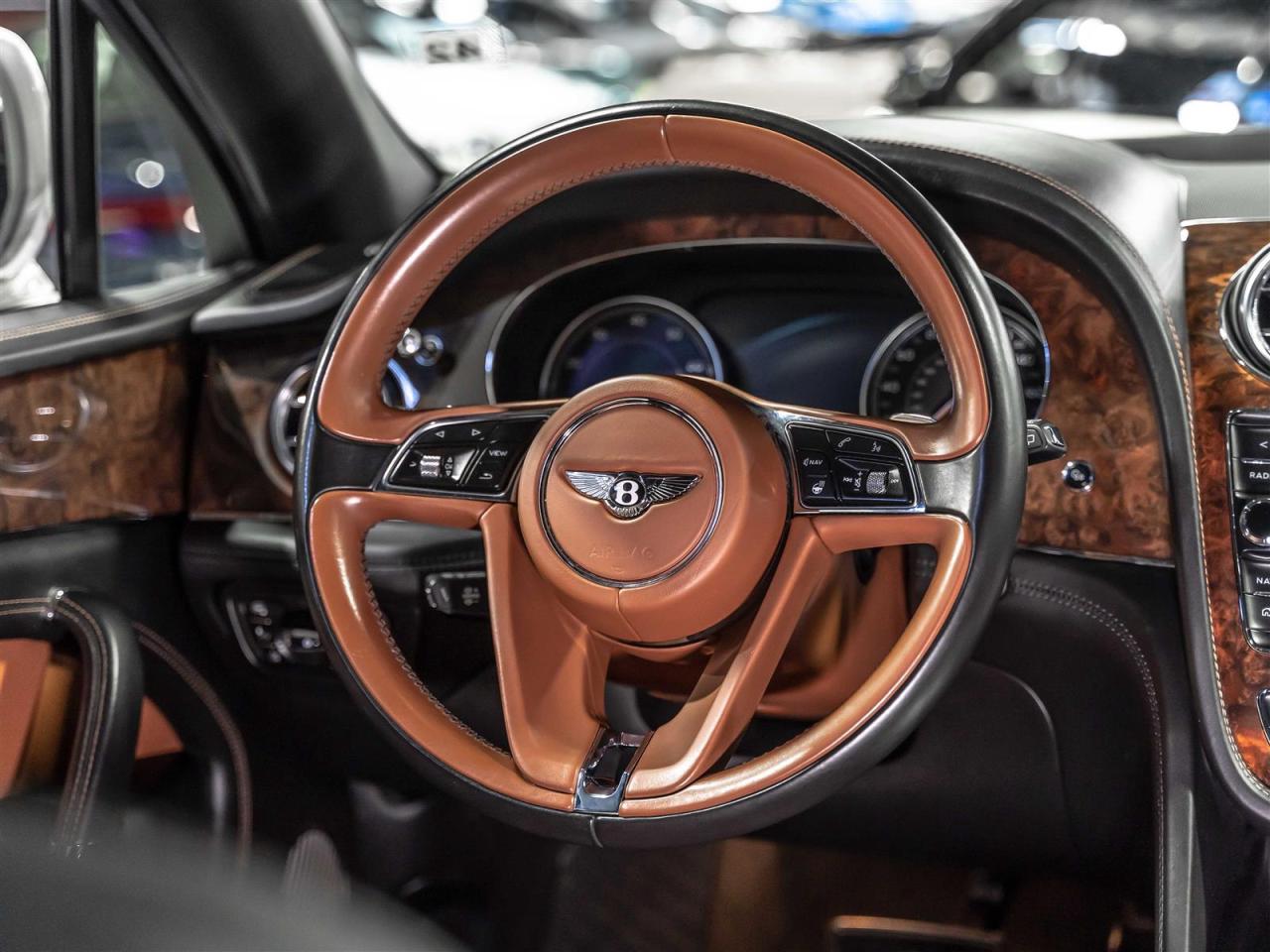 2020 Bentley Bentayga V8|TOURING SPEC|CITY SPEC|NAIM FOR BENTLEY|NIGHT VISION|LOADED Photo