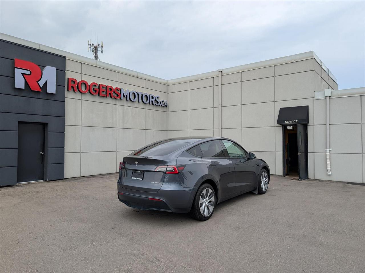 2021 Tesla Model Y LONG RANGE AWD - DUAL MOTOR