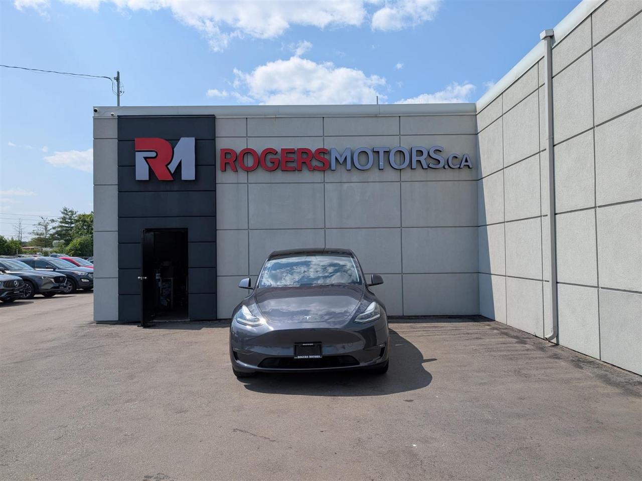 2022 Tesla Model Y LONG RANGE AWD - DUAL MOTOR