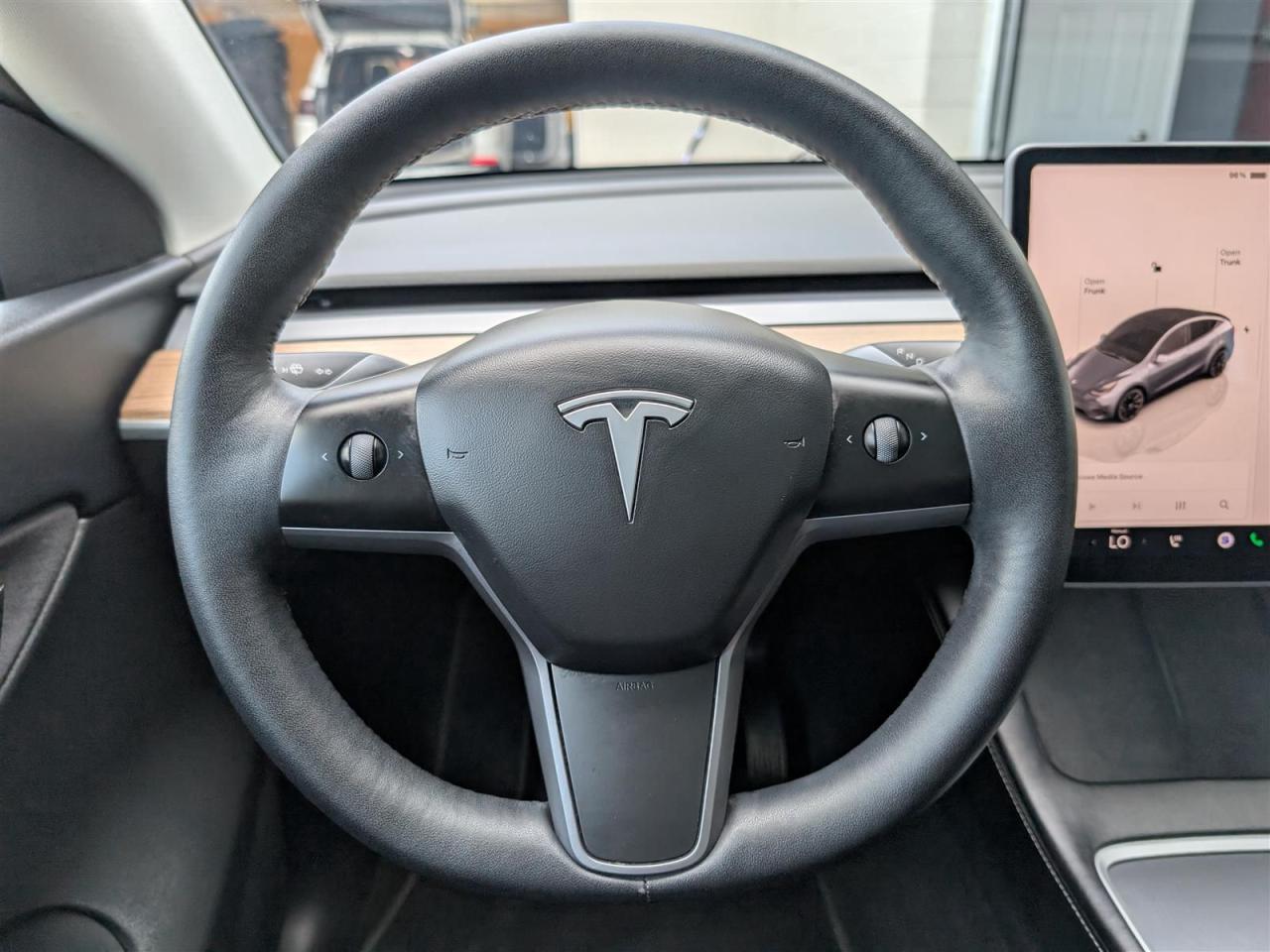 2022 Tesla Model Y LONG RANGE AWD - DUAL MOTOR
