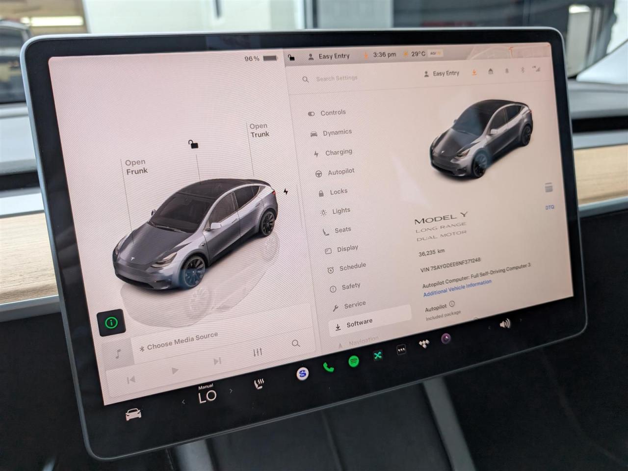 2022 Tesla Model Y LONG RANGE AWD - DUAL MOTOR