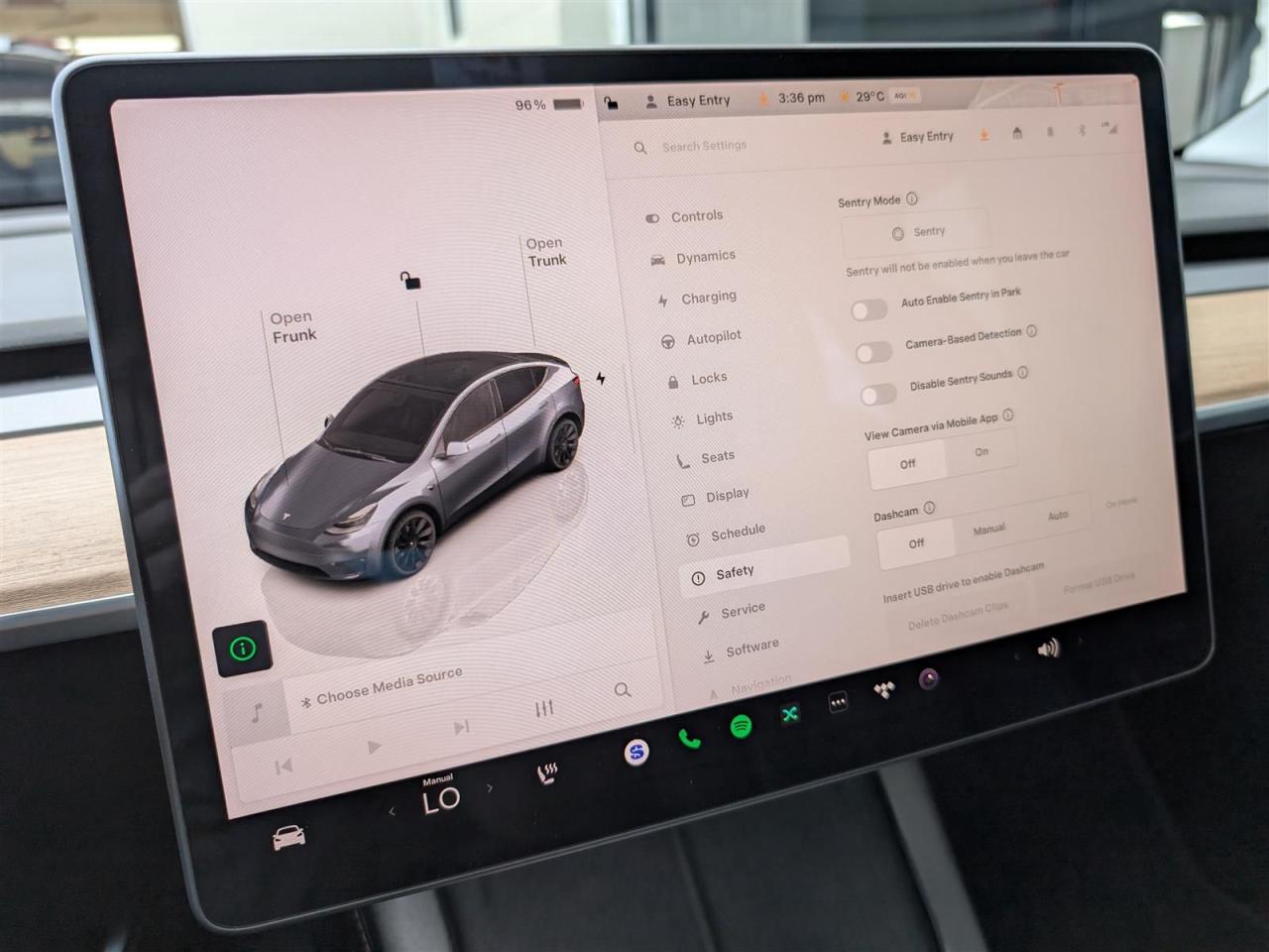 2022 Tesla Model Y LONG RANGE AWD - DUAL MOTOR