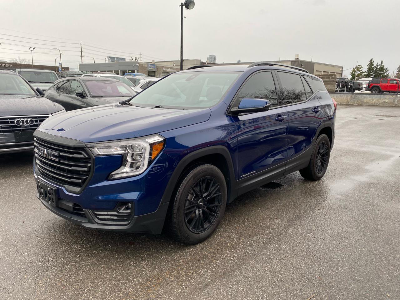 2022 GMC Terrain SLT | AWD | LOW KMS Photo2