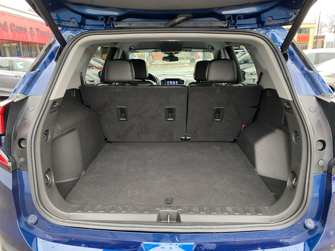 2022 GMC Terrain SLT | AWD | LOW KMS Photo