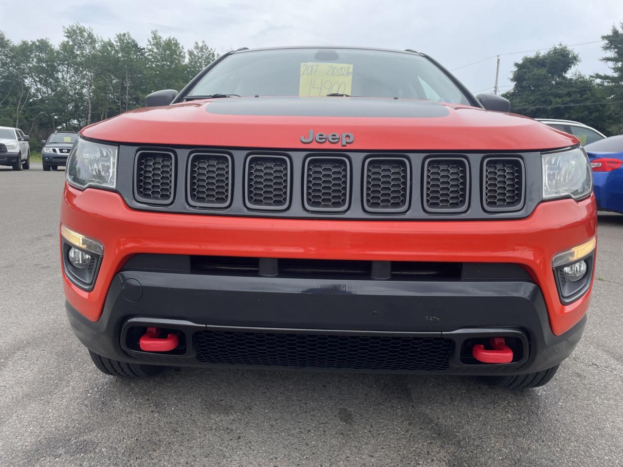 Used 2017 Jeep Compass LIMITED / 4WD / TRAILHAWK PACKAGE / LEATHER / PUSH BUTTON STARRT & REVERSE CAMERA / POWER SUNROOF / APPLE CARPLAY & ANDROID AUTO / TOW PACKAGE for sale in Truro, NS