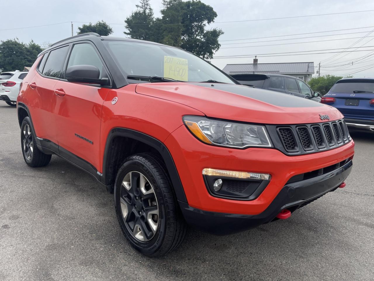Used 2017 Jeep Compass LIMITED / 4WD / TRAILHAWK PACKAGE / LEATHER / PUSH BUTTON STARRT & REVERSE CAMERA / POWER SUNROOF / APPLE CARPLAY & ANDROID AUTO / TOW PACKAGE for sale in Truro, NS