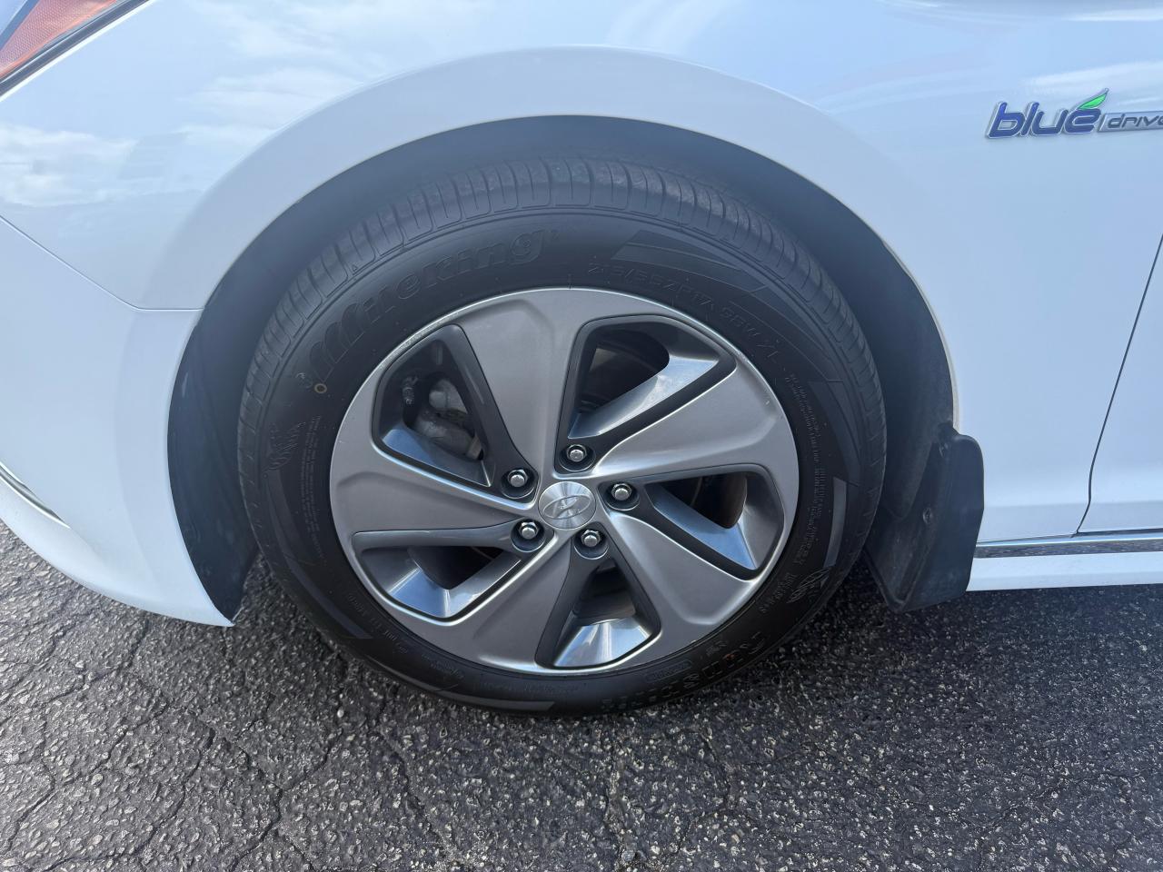 2016 Hyundai Sonata Hybrid Limited Photo10