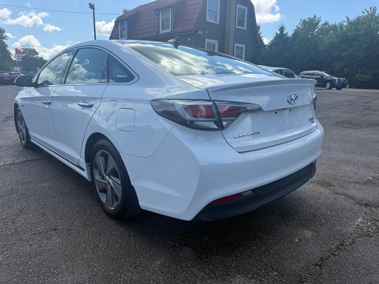 2016 Hyundai Sonata Hybrid Limited Photo4