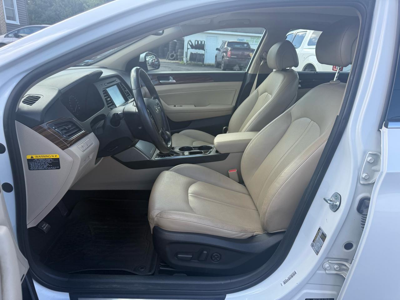 2016 Hyundai Sonata Hybrid Limited Photo17