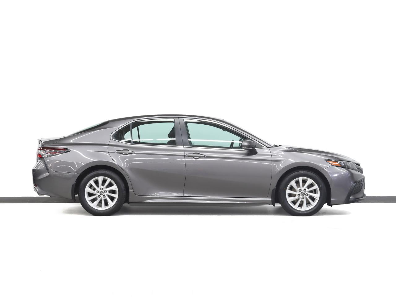 2022 Toyota Camry SE | Leather | LaneDep | Heated Seats | CarPlay