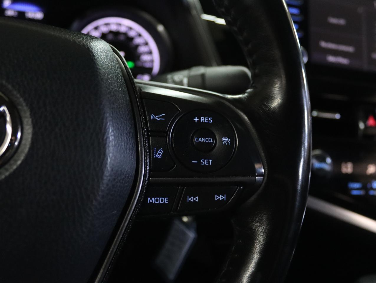 2022 Toyota Camry SE | Leather | LaneDep | Heated Seats | CarPlay