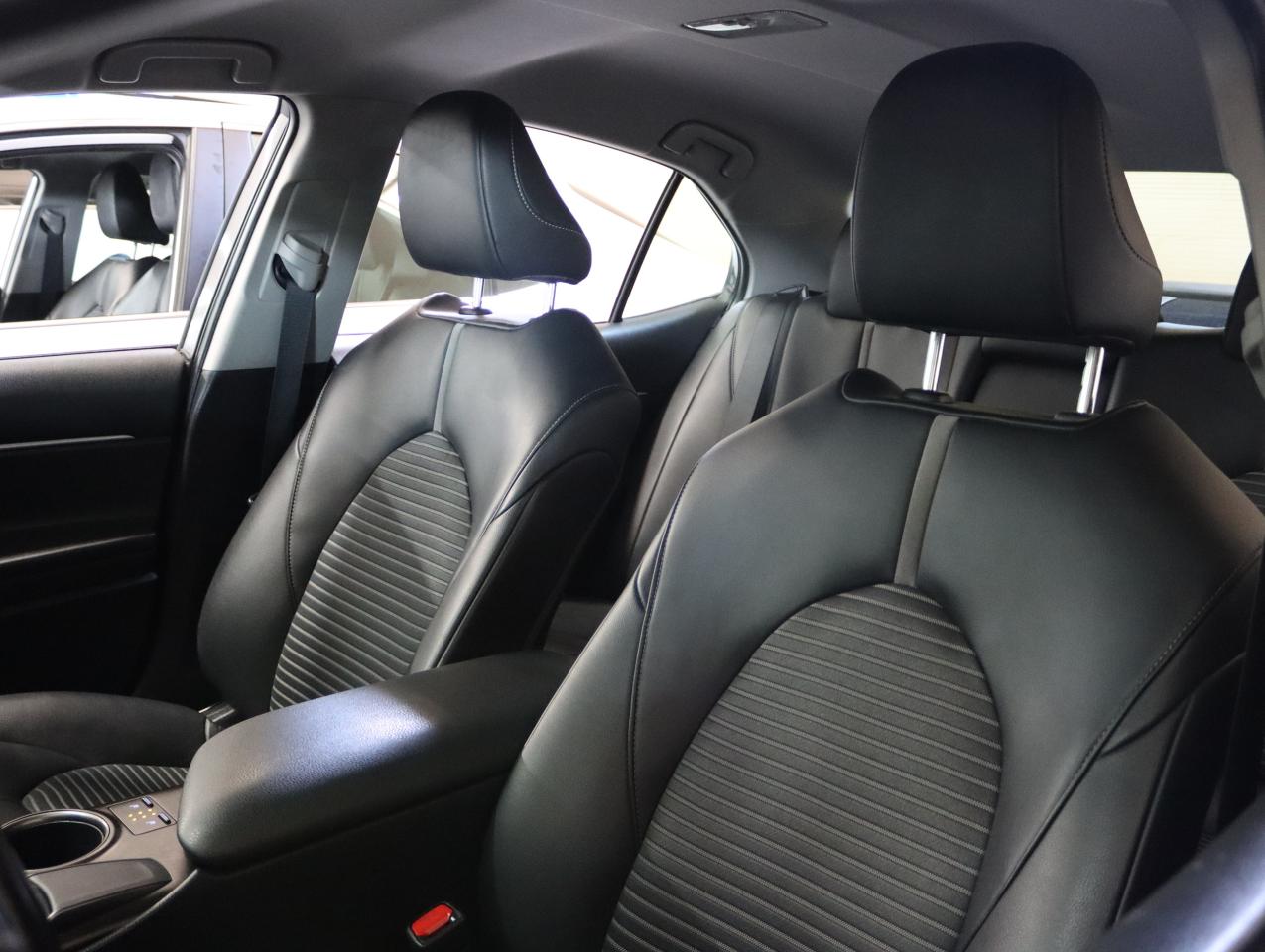 2022 Toyota Camry SE | Leather | LaneDep | Heated Seats | CarPlay