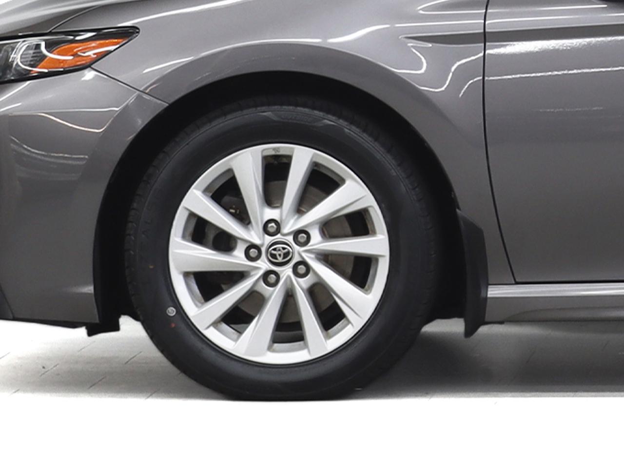 2022 Toyota Camry SE | Leather | LaneDep | Heated Seats | CarPlay
