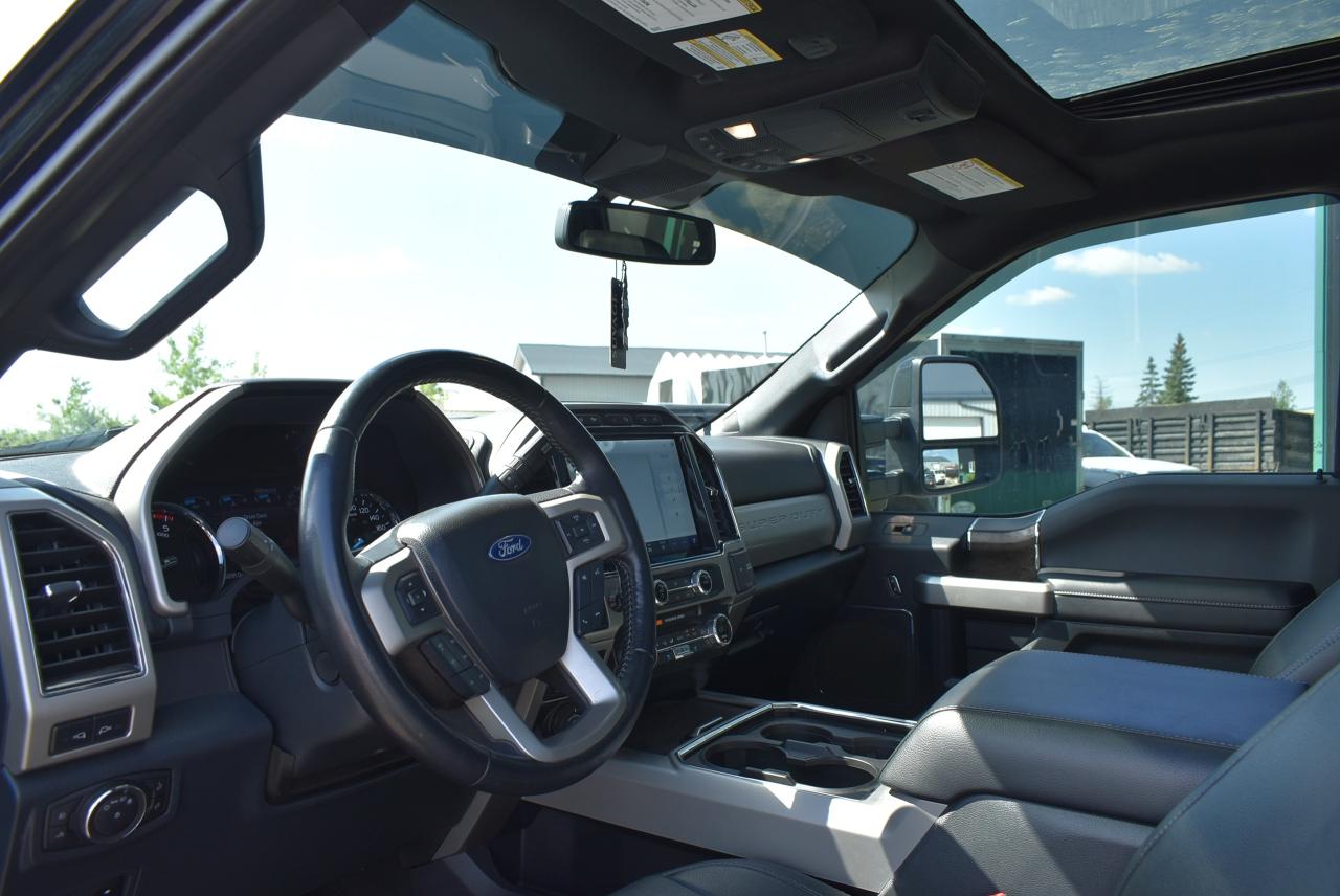 2022 Ford SUPER DUTY F-350 SRW LARIAT 6.7L POWERSTROKE - Photo #29