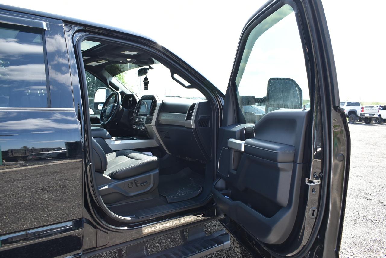 2022 Ford SUPER DUTY F-350 SRW LARIAT 6.7L POWERSTROKE - Photo #35