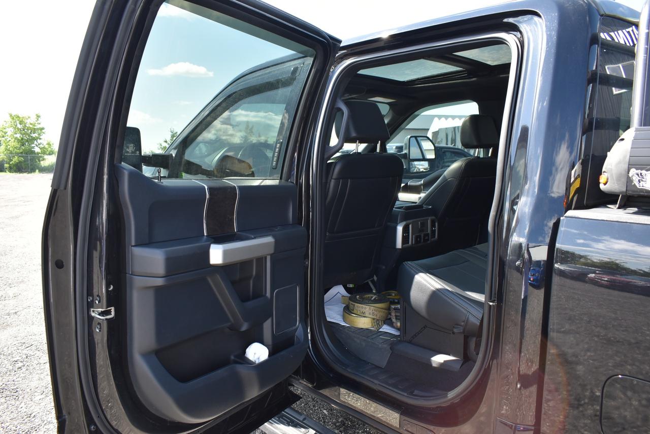 2022 Ford SUPER DUTY F-350 SRW LARIAT 6.7L POWERSTROKE - Photo #31