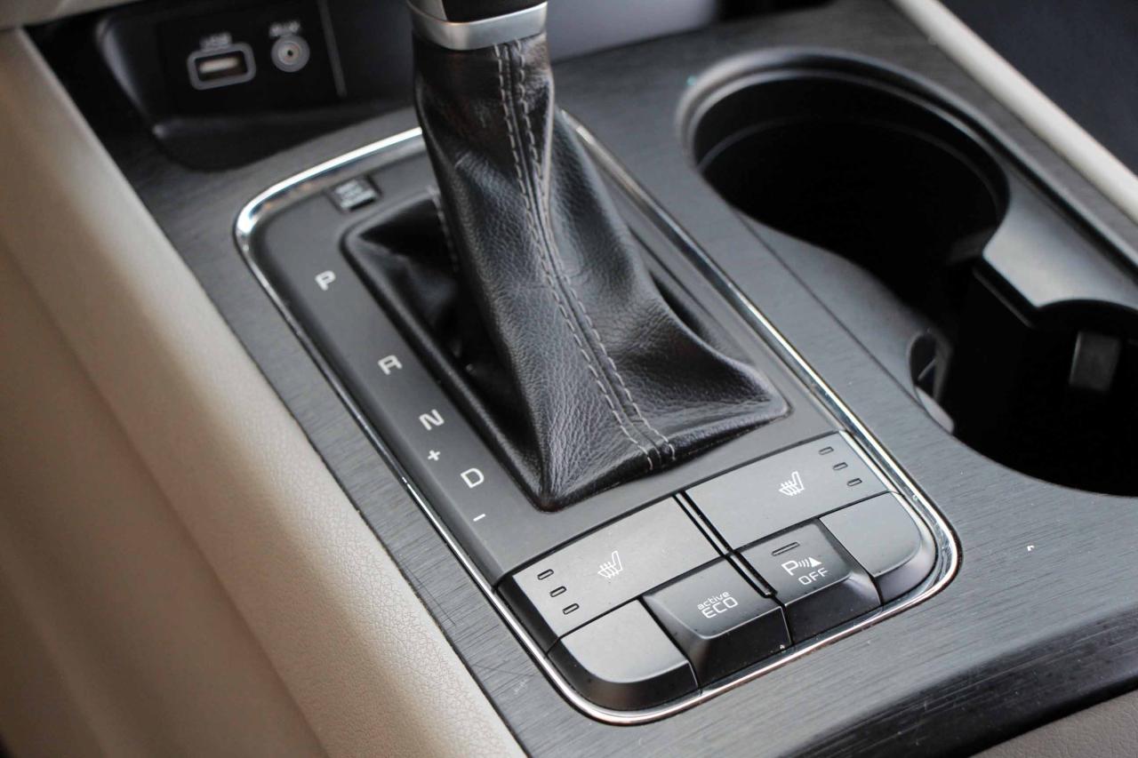 2017 Kia Sedona LX - Photo #31
