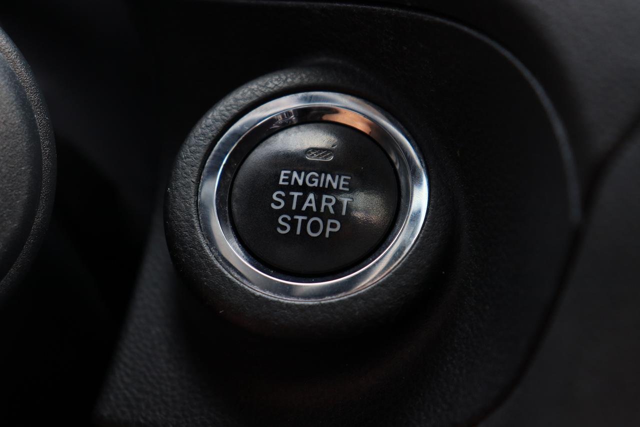 2019 Subaru Crosstrek Limited | Eyesight | Leather | Roof | Nav | Cam ++ Photo