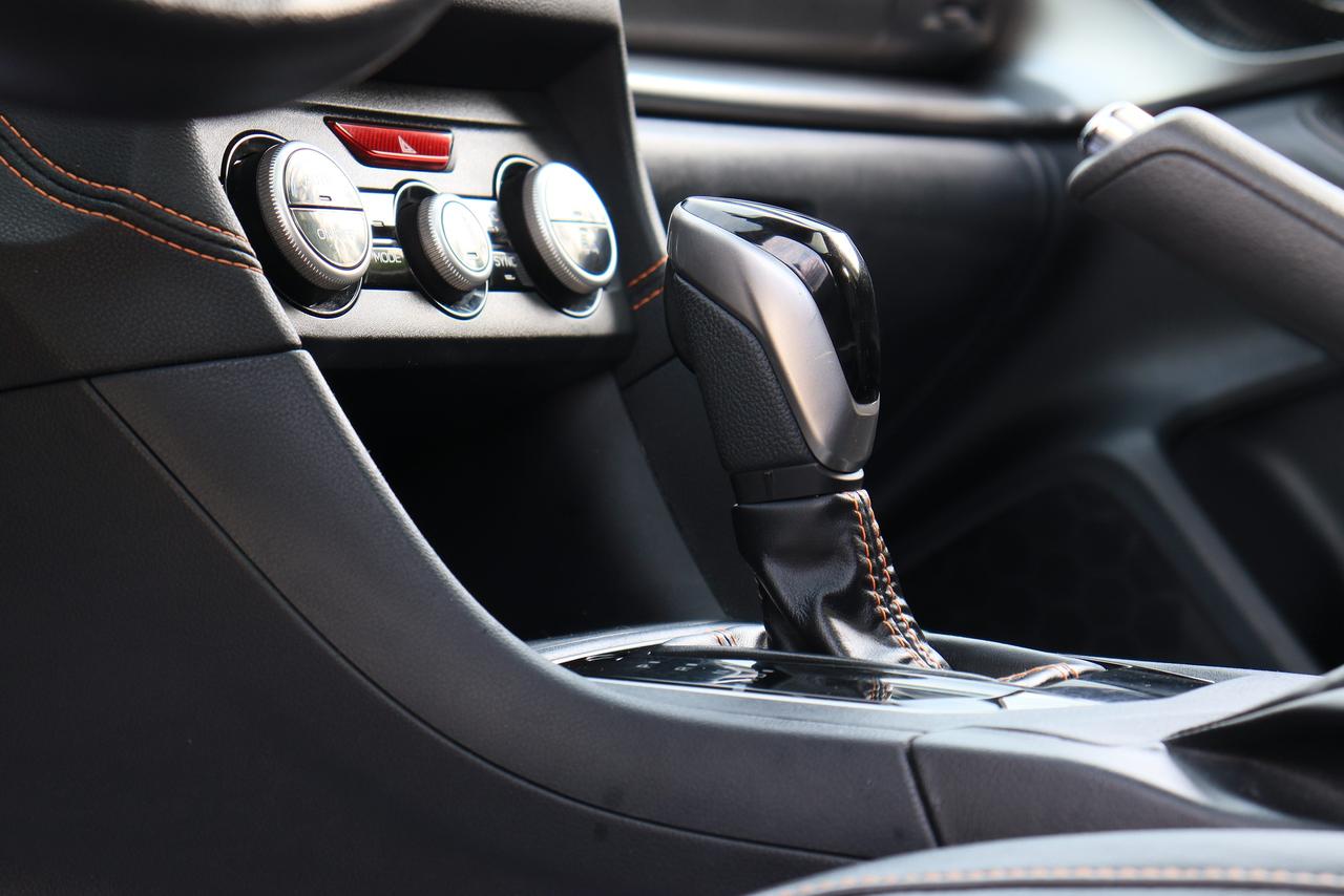 2019 Subaru Crosstrek Limited | Eyesight | Leather | Roof | Nav | Cam ++ Photo