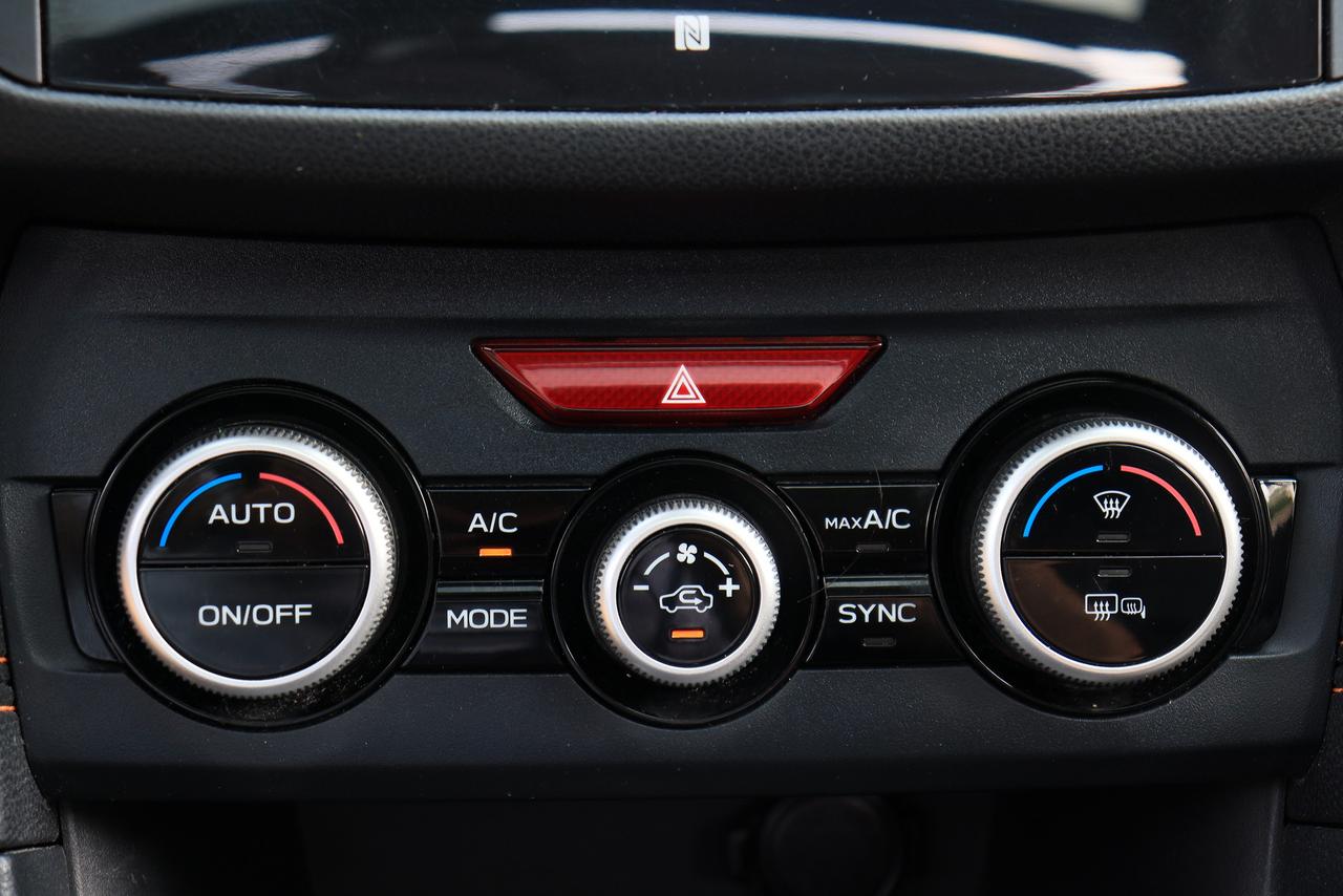 2019 Subaru Crosstrek Limited | Eyesight | Leather | Roof | Nav | Cam ++ Photo