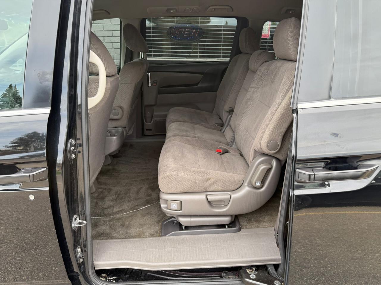 2014 Honda Odyssey SE | Easy Financing Solutions | Warranty Available - Photo #11