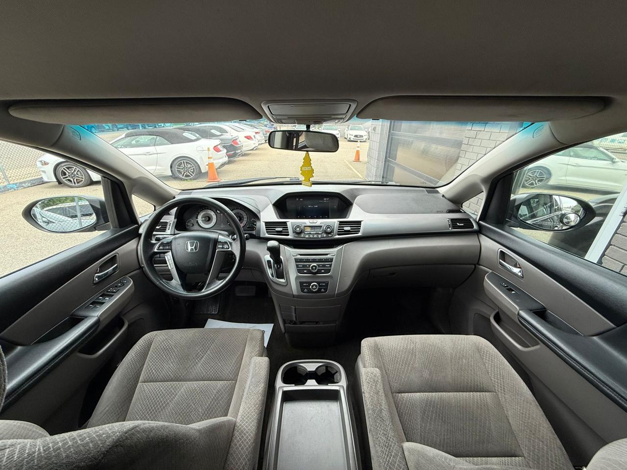 2014 Honda Odyssey SE | Easy Financing Solutions | Warranty Available - Photo #14
