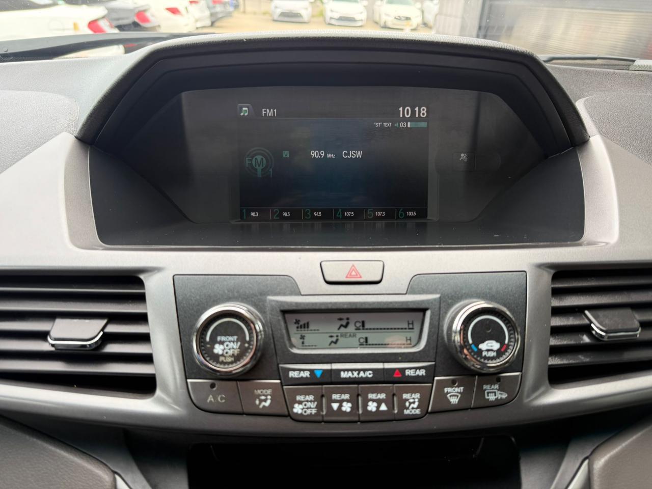 2014 Honda Odyssey SE | Easy Financing Solutions | Warranty Available - Photo #21