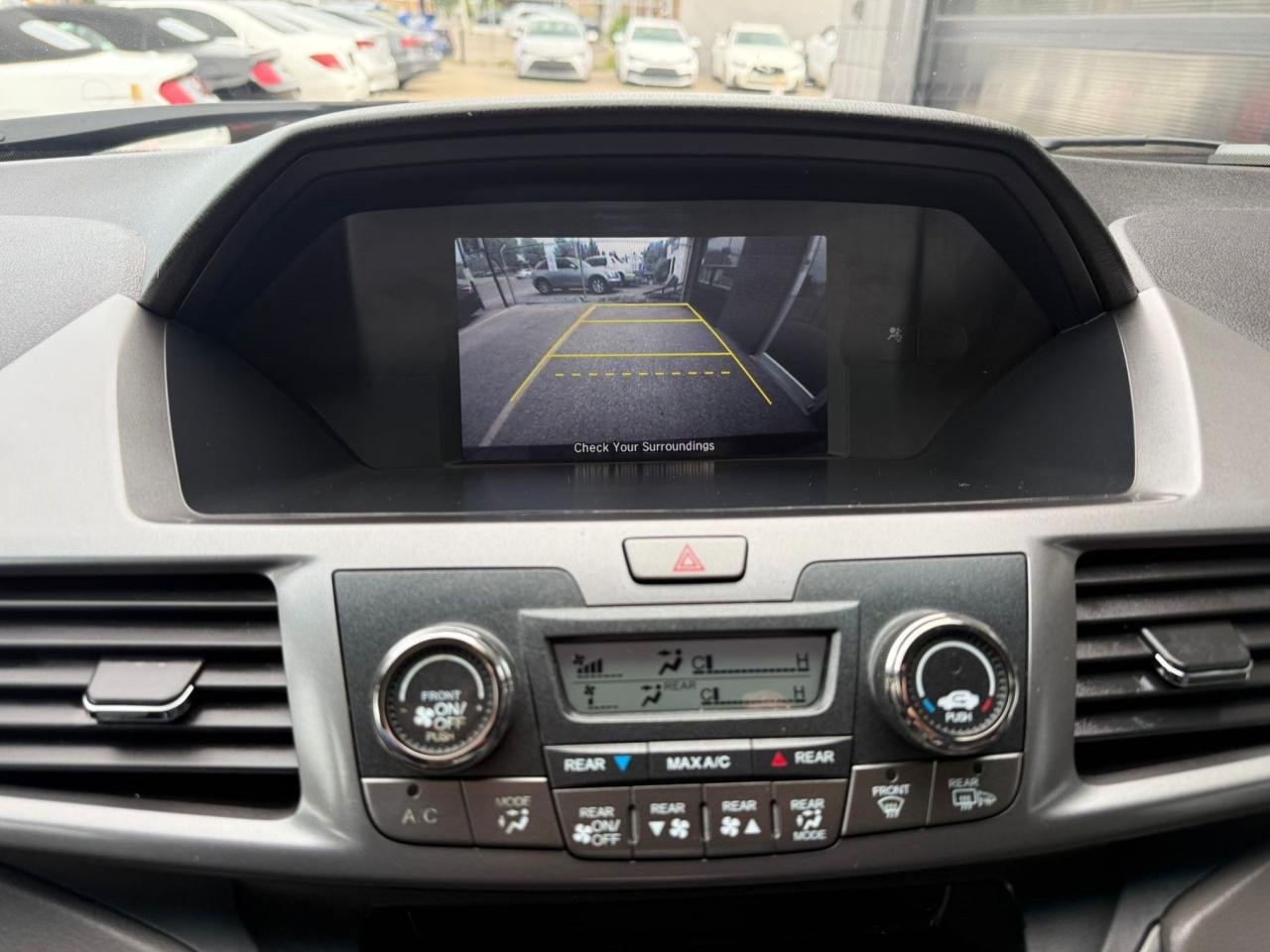 2014 Honda Odyssey SE | Easy Financing Solutions | Warranty Available - Photo #22