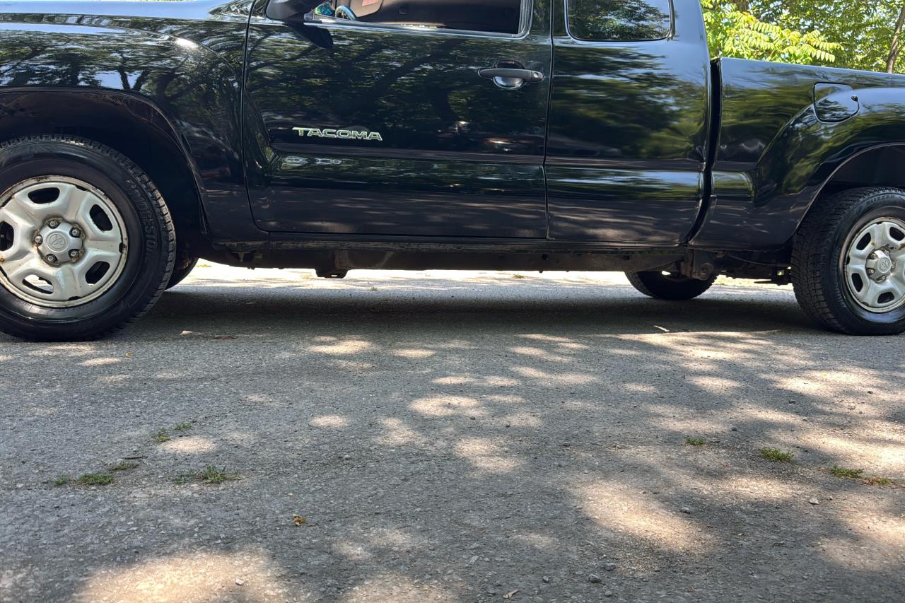 2011 Toyota Tacoma  - Photo #7