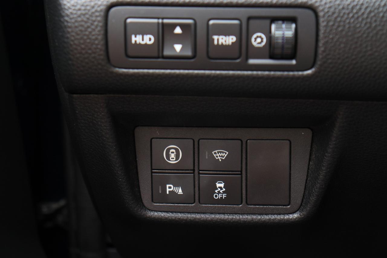 2018 Honda Accord Touring 2.0 | Leather | Roof | Nav | Cam | BSM ++ Photo20