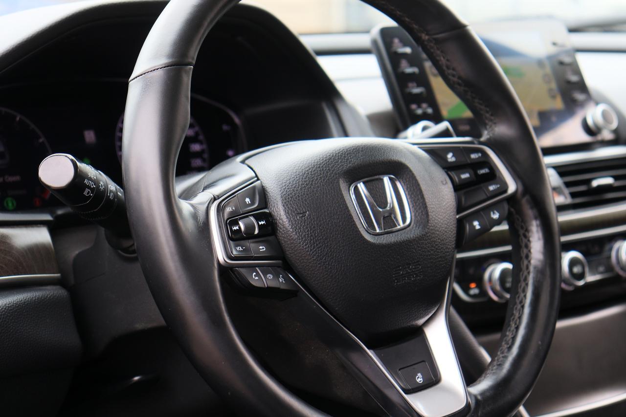 2018 Honda Accord Touring 2.0 | Leather | Roof | Nav | Cam | BSM ++ Photo61