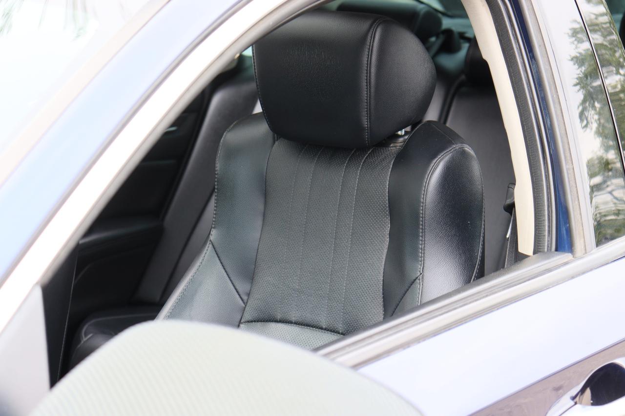 2018 Honda Accord Touring 2.0 | Leather | Roof | Nav | Cam | BSM ++ Photo62