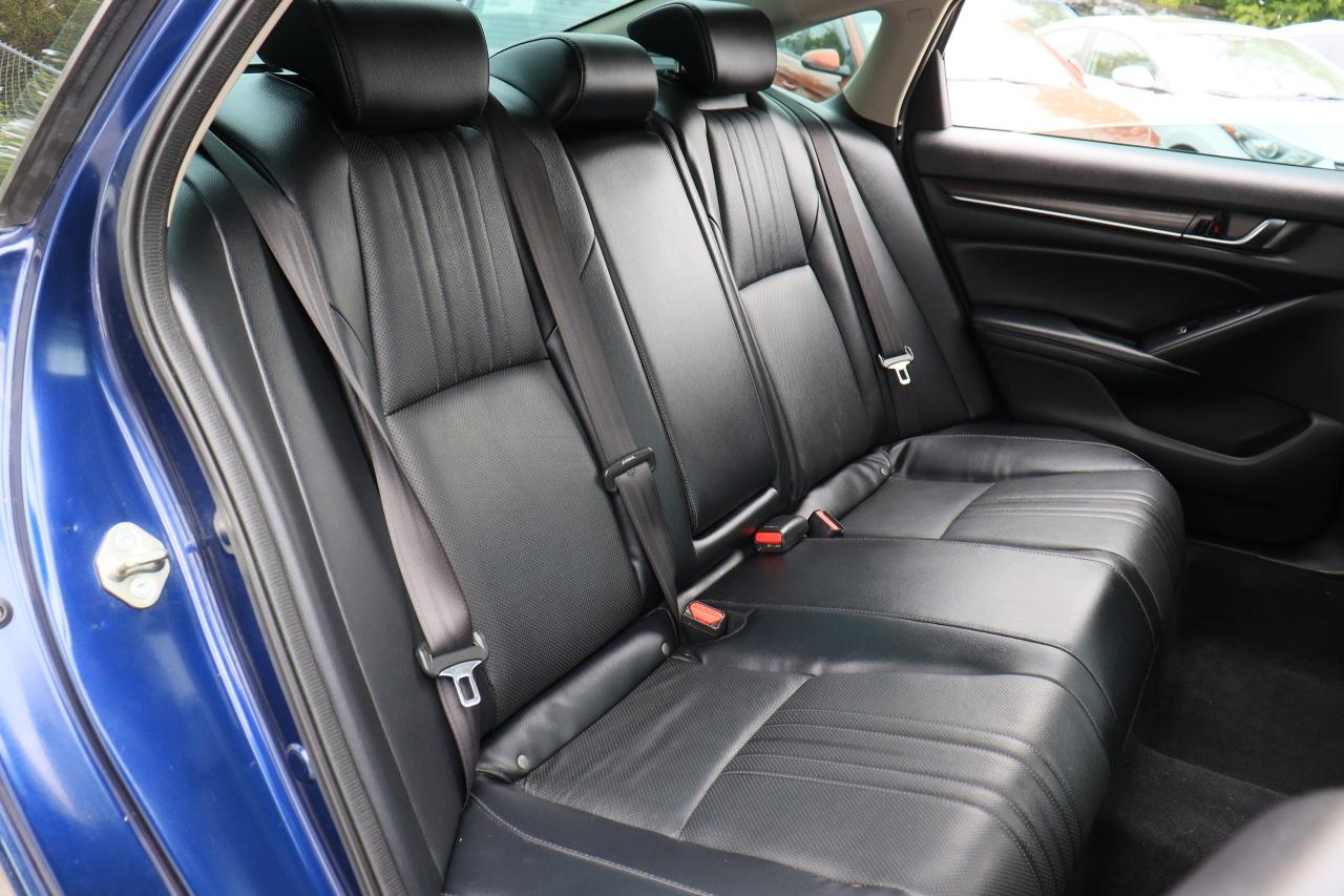 2018 Honda Accord Touring 2.0 | Leather | Roof | Nav | Cam | BSM ++ Photo35