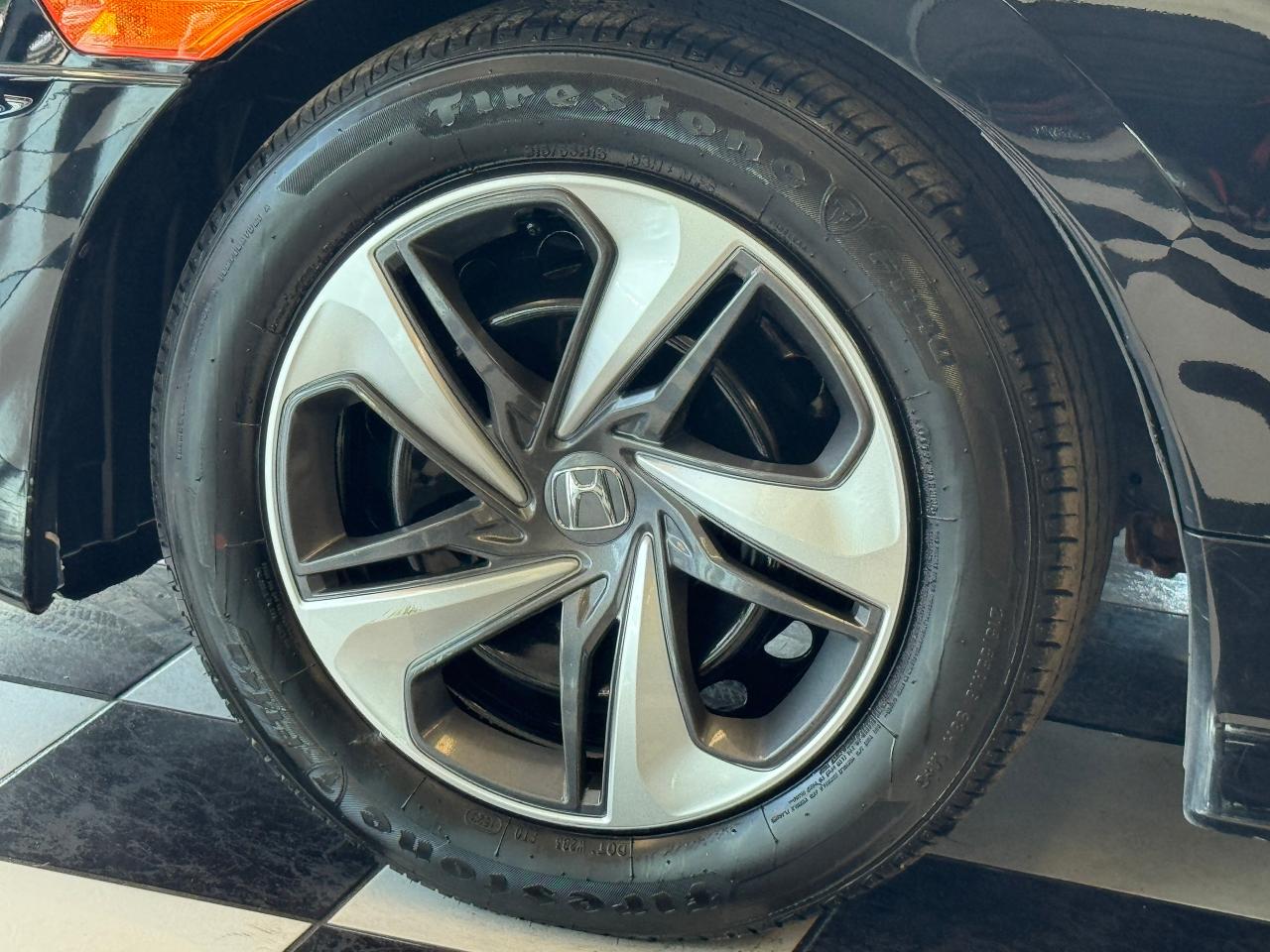 2017 Honda Civic LX+New Brakes+ApplePlay+Heated Seats+CLEAN CARFAX Photo91