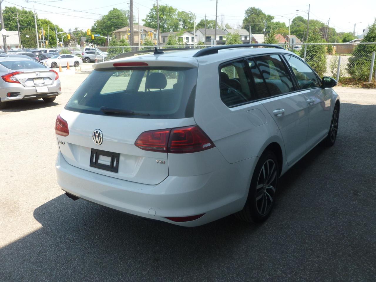 2017 Volkswagen Golf SportWagen Trendline - Photo #5