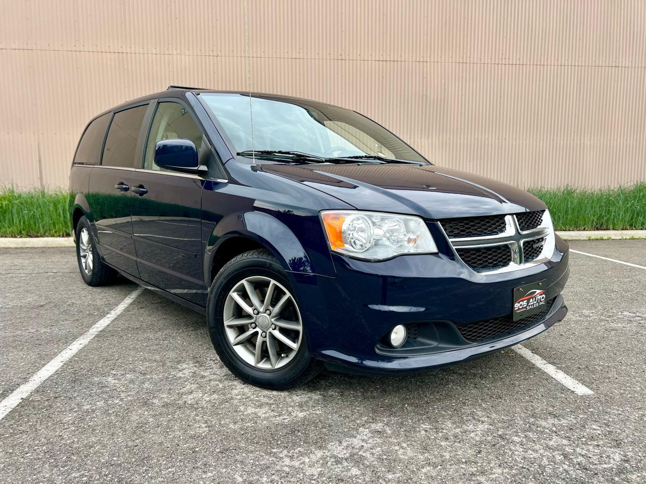2015 Dodge Grand Caravan SXT Premium Plus - Photo #2