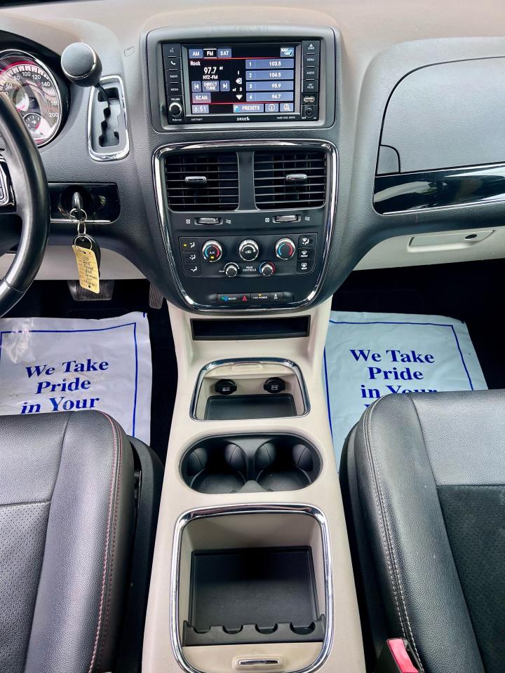 2015 Dodge Grand Caravan SXT Premium Plus - Photo #11