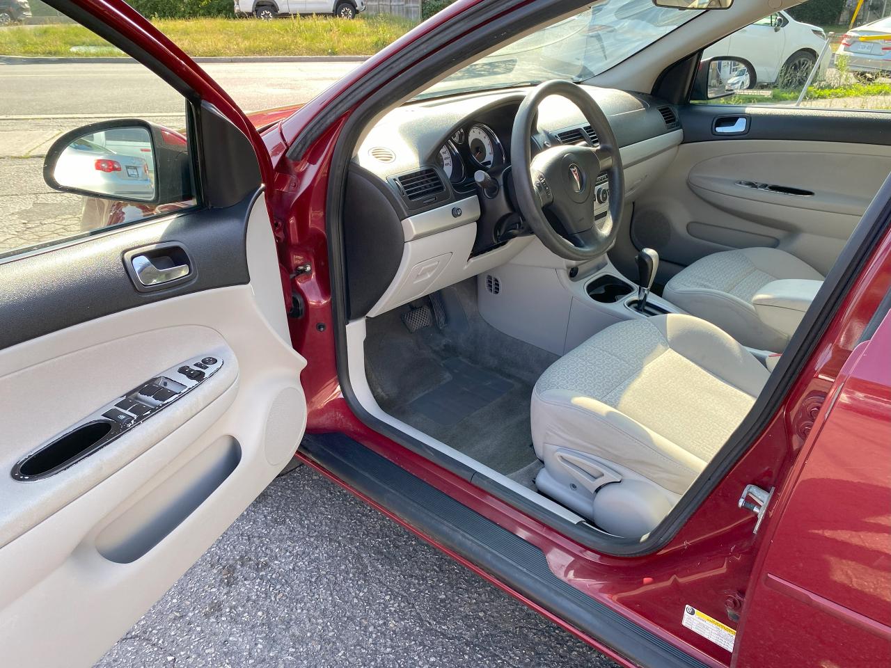 2007 Pontiac G5 4 Door/Automatic/Gas Saver/Good KM - Photo #11