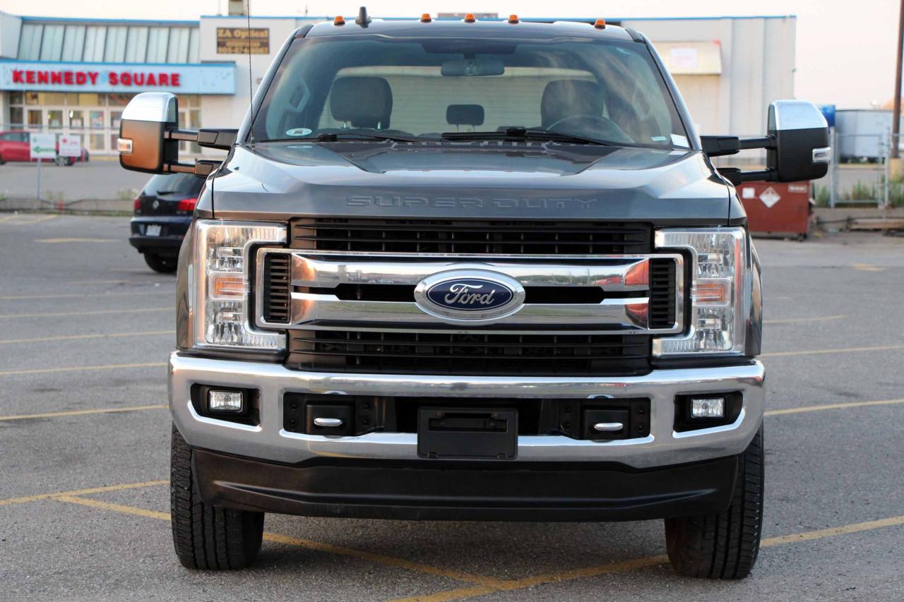 2019 Ford SUPER DUTY F-250 SRW XLT 4WD Crew Cab 8' Box - Photo #2