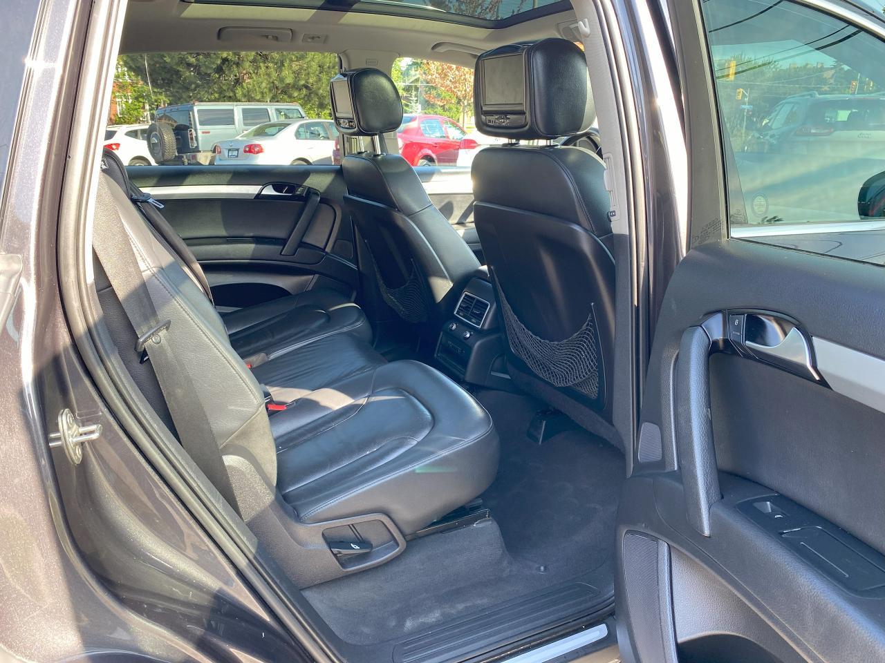 2011 Audi Q7 Quattro 4dr 3.0L Premium/7 Passenger/DVD/Navi - Photo #10