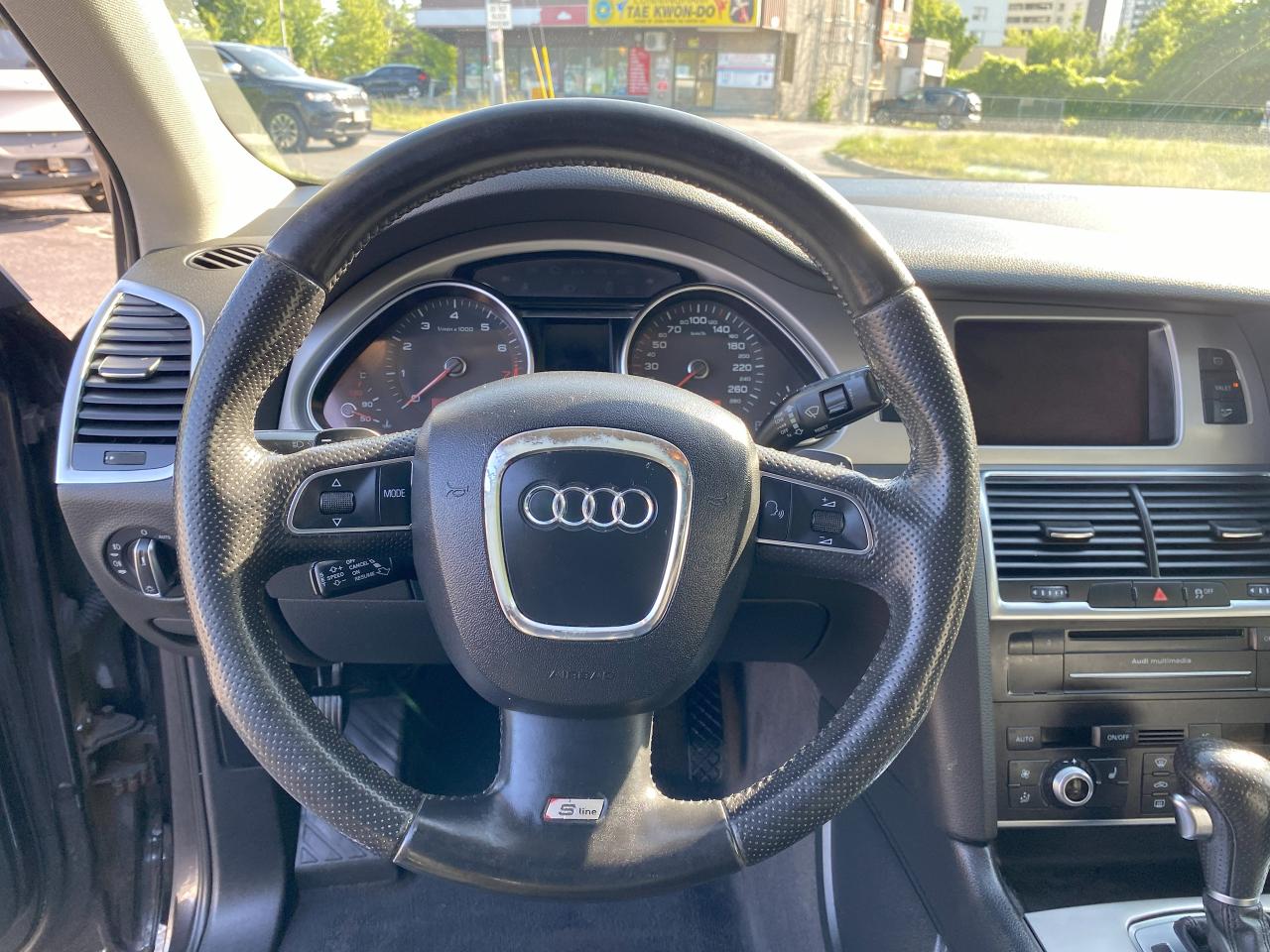 2011 Audi Q7 Quattro 4dr 3.0L Premium/7 Passenger/DVD/Navi - Photo #15