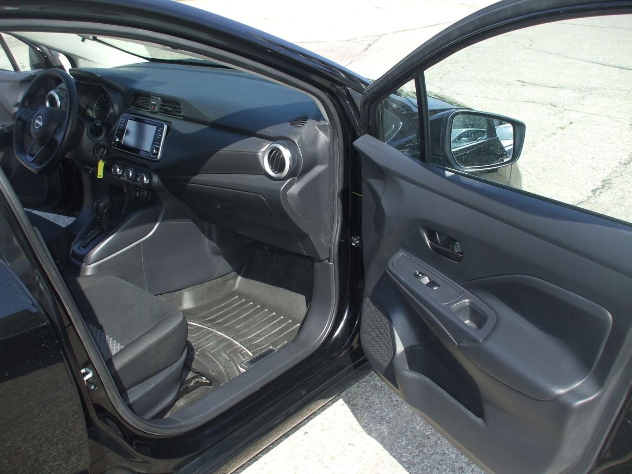 2024 Nissan Versa Auto,A/C,Certified,Power,Group,Super Low Km's,Fogs