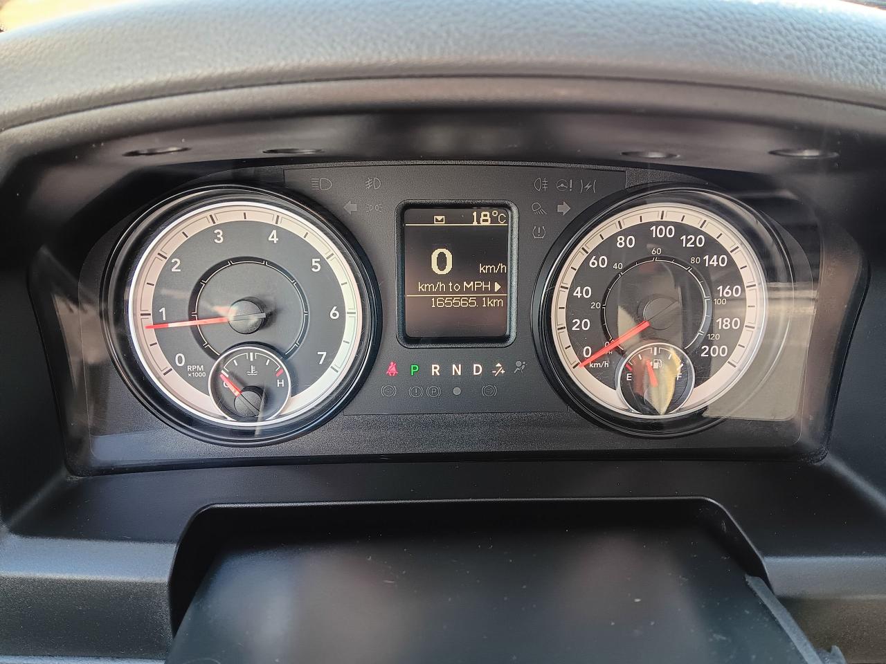 2017 RAM 1500 5.7 Hemi,  Crewcab 4x4, BU Cam, Tow Package - Photo #15
