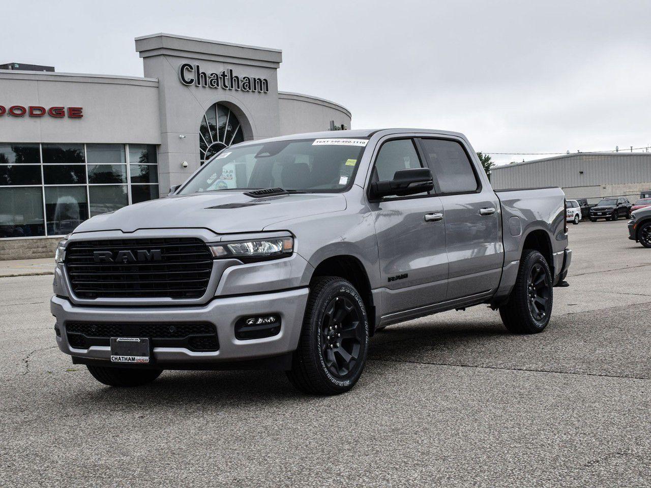 New 2025 RAM 1500 SPORT 4X4 CREW CAB 5'7