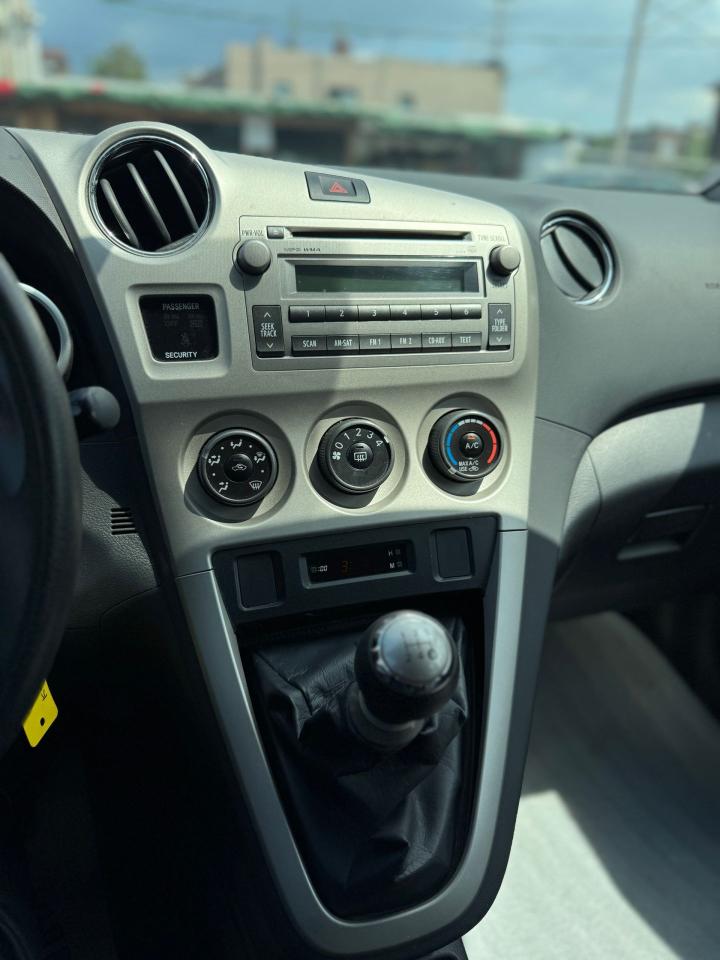 2011 Toyota Matrix Wgn Manual FWD | CERTIFIED | NO ACCIDENTS - Photo #11
